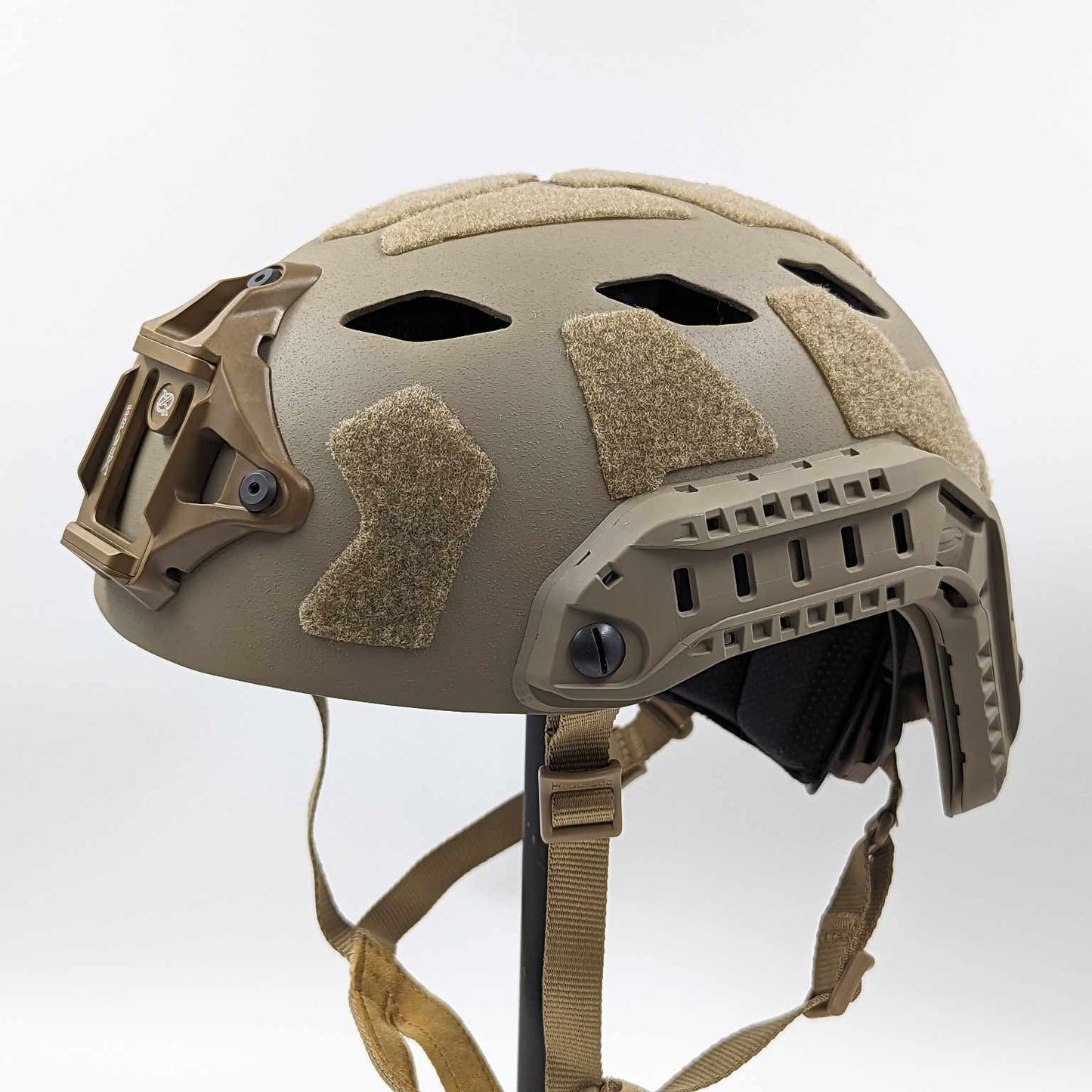 EON Carbon Composite Helmet - TAS Night Corporation